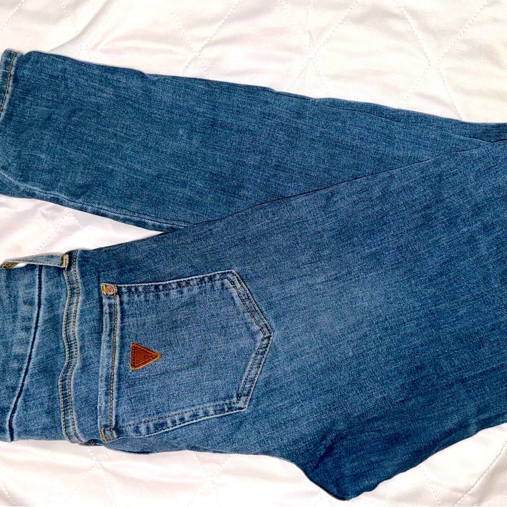Guess Curvy